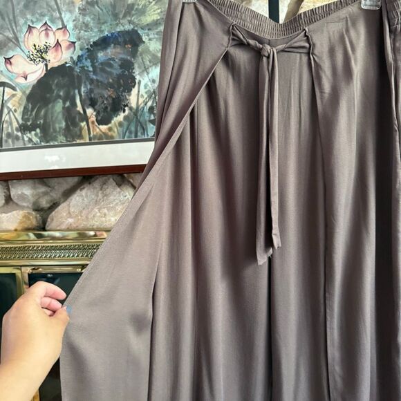 NWT Torrid women’s plus pleat front crepe wide leg pants size 2 - Picture 10 of 11